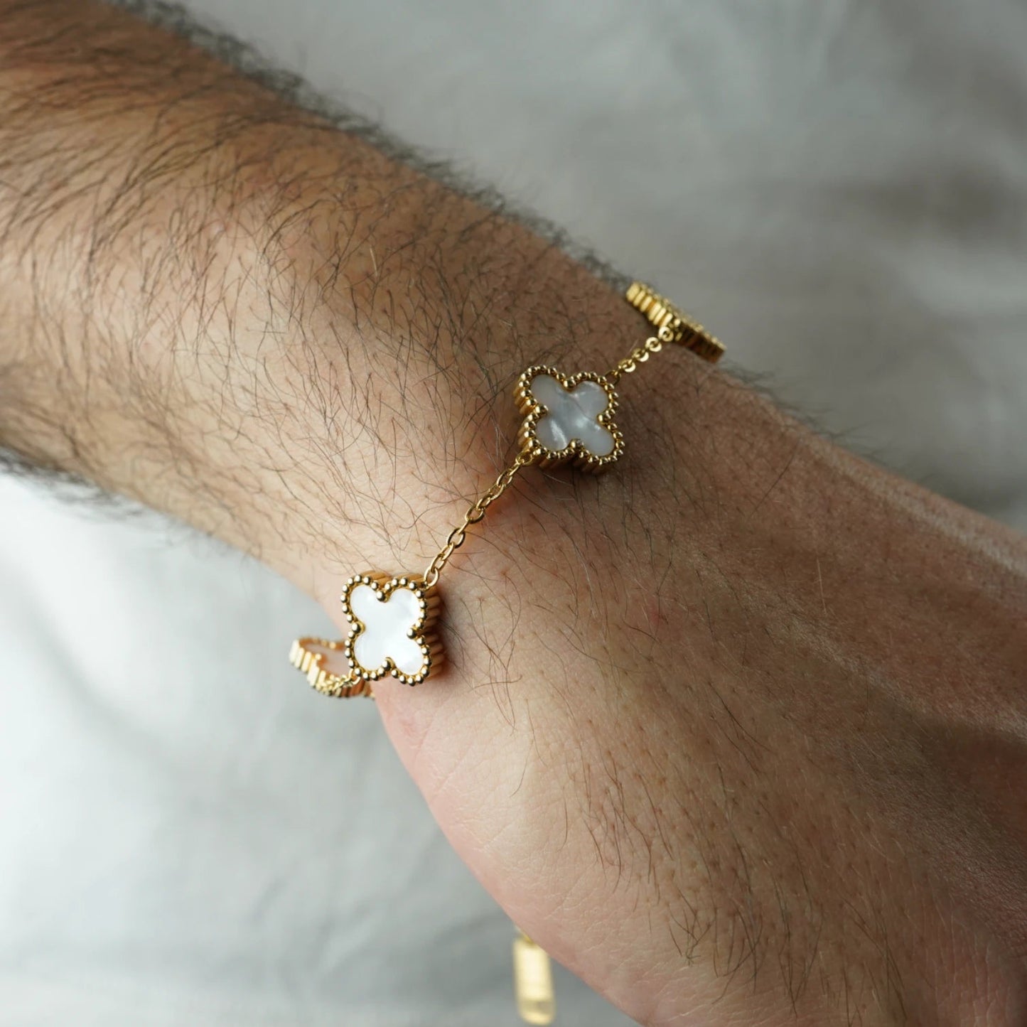 BRAZALETE CLOVER - GOLD NACAR - ATHEREOS