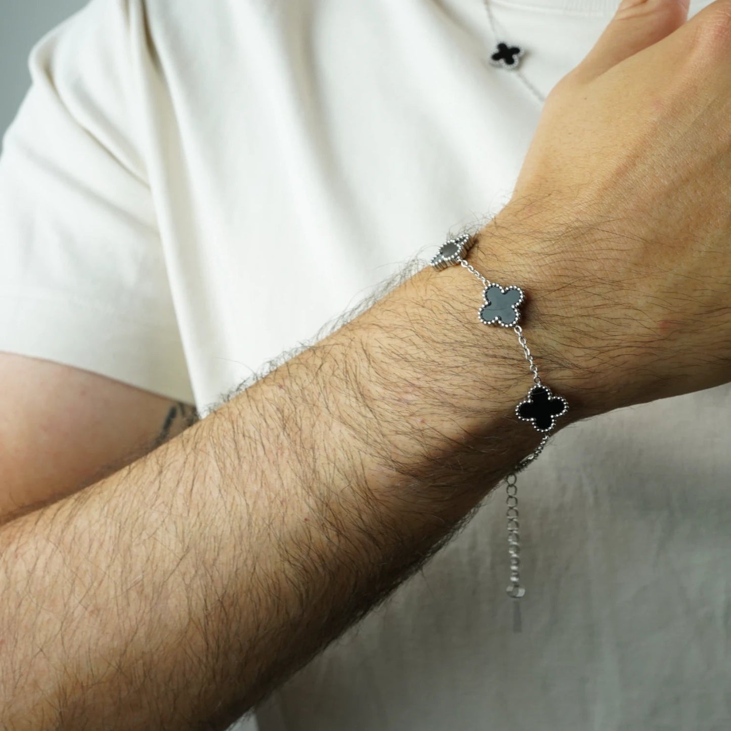 BRAZALETE CLOVER - SILVER ONIX - ATHEREOS