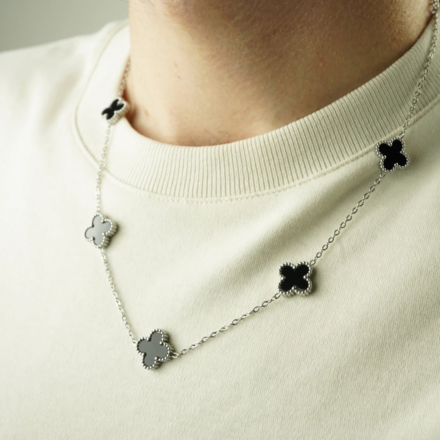 COLLAR CLOVER - SILVER ONIX - ATHEREOS