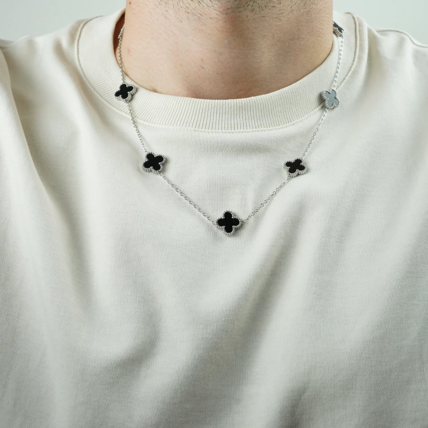 COLLAR CLOVER - SILVER ONIX - ATHEREOS