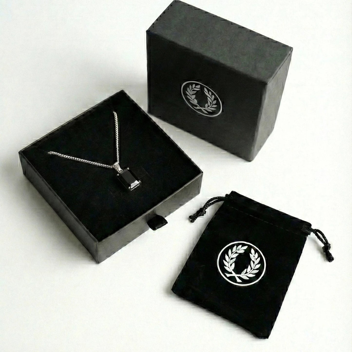 COLLAR ONYX - SILVER - ATHEREOS